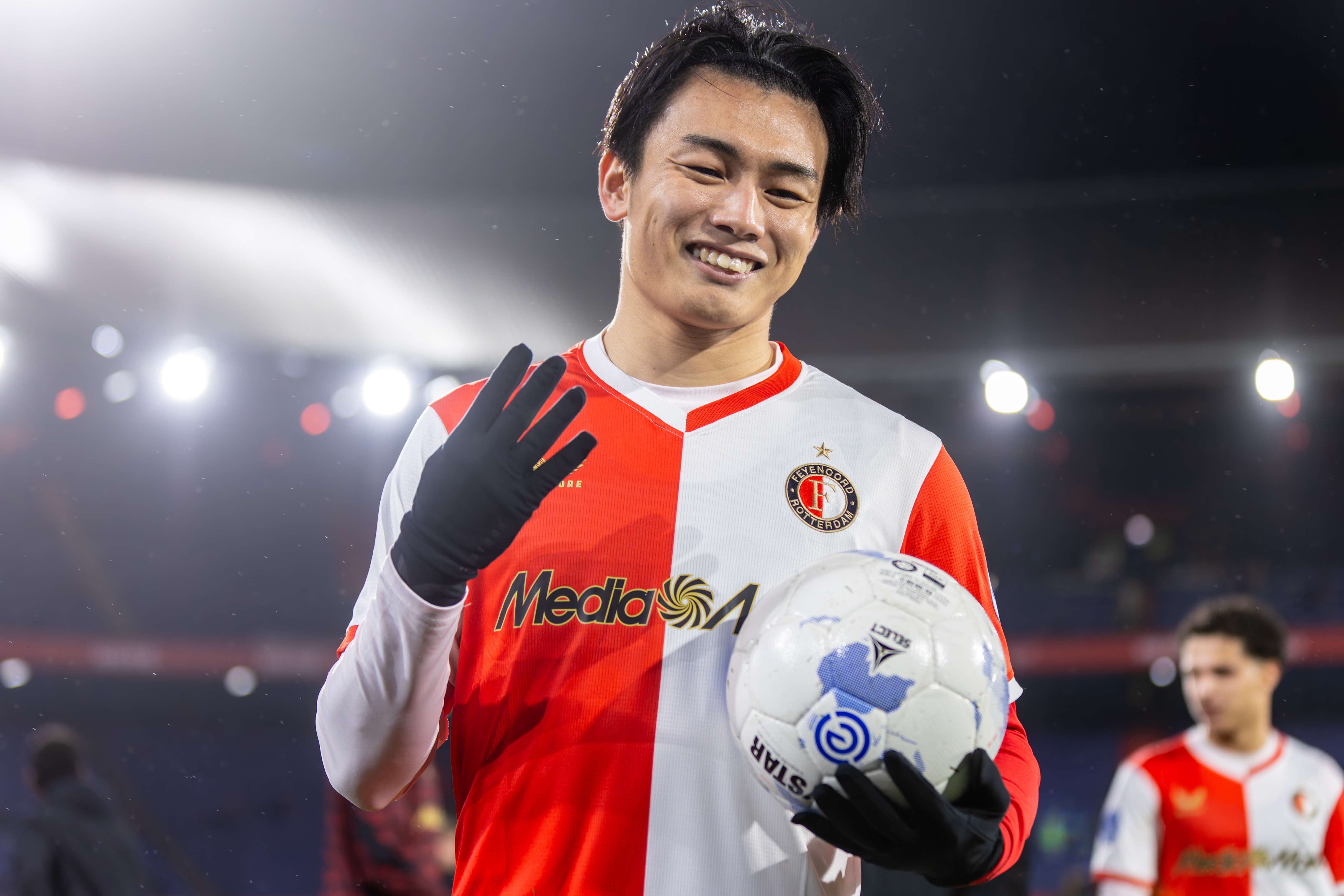 开云平台-荷甲日本德比费耶诺德1-1奈梅亨 上田绮世24球刷新单赛季进球纪录